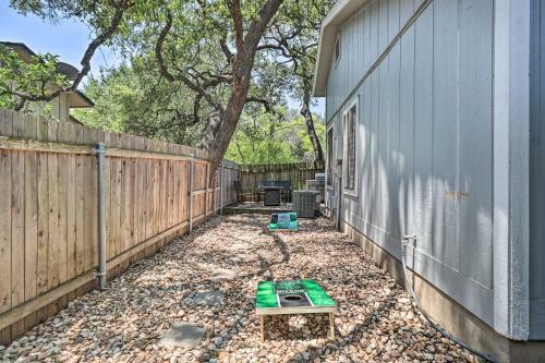 Chic Austin Home Fenced Courtyard And 3 Patios