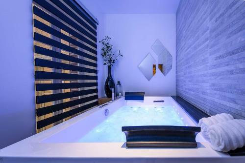 Apartamento Majord'home Spa - Les N�buleuses - Suite Et Baln�o
