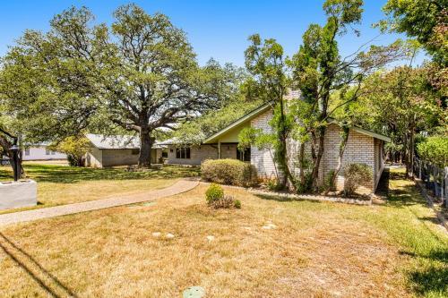 Cherry Oak Getaway