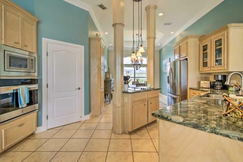 Updated Laguna Vista Home And Golf Course Views