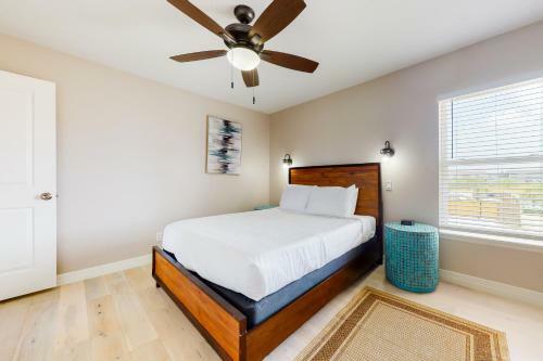 Harbor Island Beach House #1428