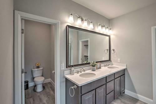 Aledo Home With Covered Patio And Spacious Yard!