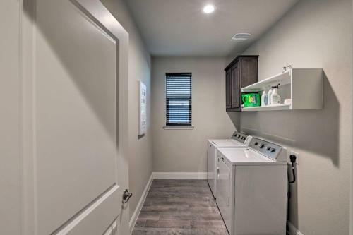 Aledo Home With Covered Patio And Spacious Yard!
