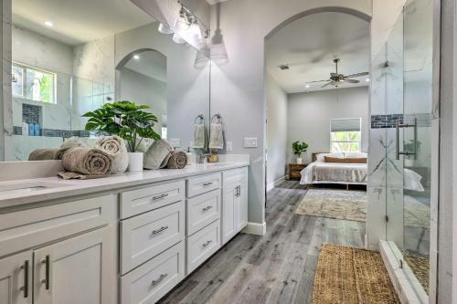 Stylish San Antonio Hideaway With Cowboy Pool!