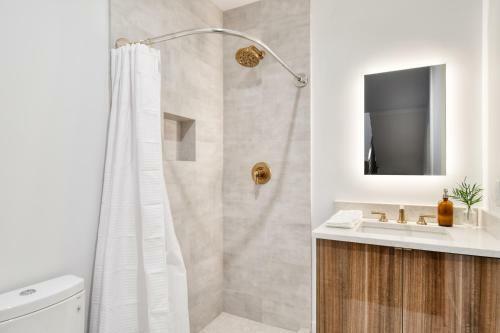 Webster By Avantstay Central Location W Hot Tub And Patio