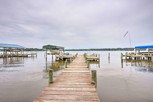 Serene River Retreat With Private Beach And Dock!
