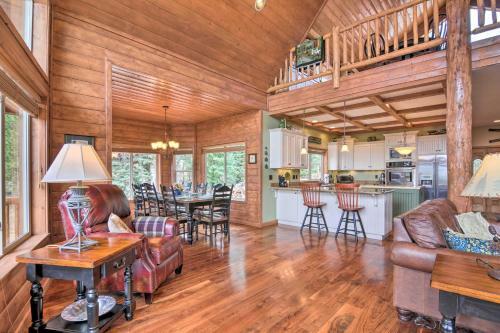 Duck Creek Village Chalet With Fire Pit And Decks