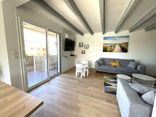Maison Spacieuse, Jardin, Proche Centre Ville