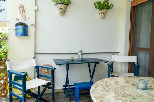 Casa Costa For 7 Guests Near Fourka Beach
