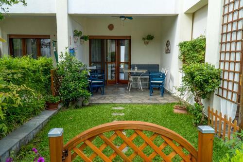 Casa Costa For 7 Guests Near Fourka Beach