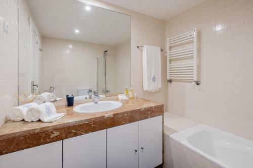 Boutique Rentals - Beach & Fish Apartment