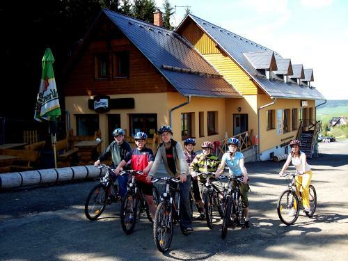 Hostal Sportcentrum Kl�novec