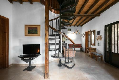 #luxlikehome Toroni Traditional Country House