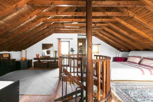 #luxlikehome Toroni Traditional Country House