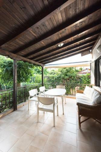 #luxlikehome Toroni Traditional Country House