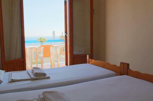 Seaview Self Catering Apartment - Helen No 1