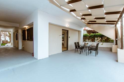Coastal Apartment 1