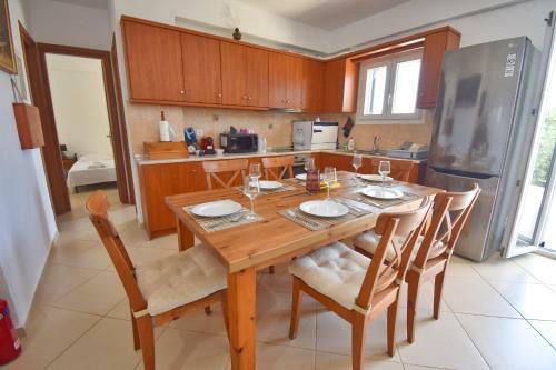 Villa Menethea Sea View - 5min From Issos Beach