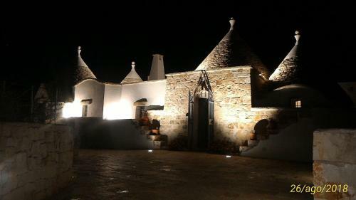 Villa "sunsland"- Trullo Di Due Alloggi Da 6 Prs, Max 12 Prs