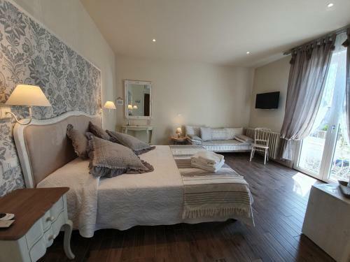 Bed & Breakfast Romantic Home
