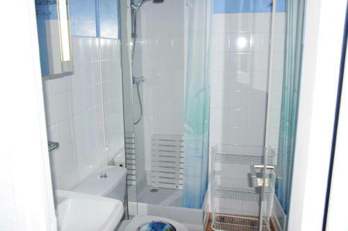 Apartamento En 1�re Ligne Sur La Mer, Plage Du Mole � 50 M