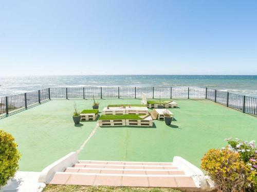 Calahonda Beach- Golf Apartment