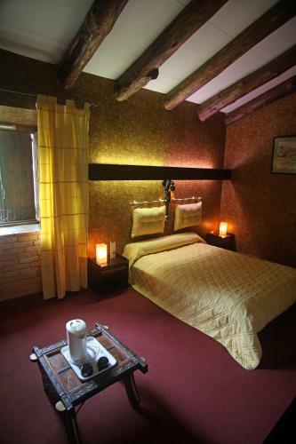 Hotel Logis Auberge Du Peras