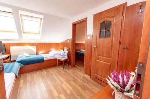 Hotel Tawerna Cha?cza