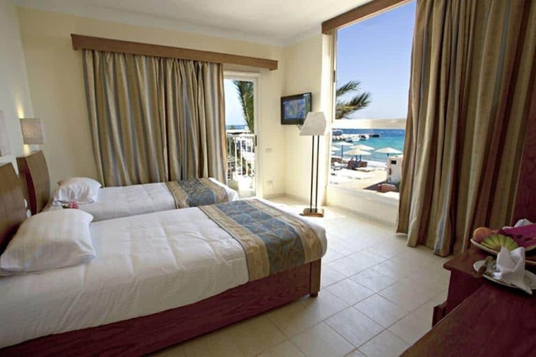 Hotel Triton Empire Beach Resort