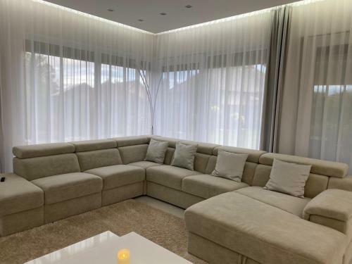 Amira Apartman