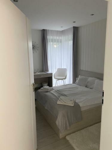 Amira Apartman