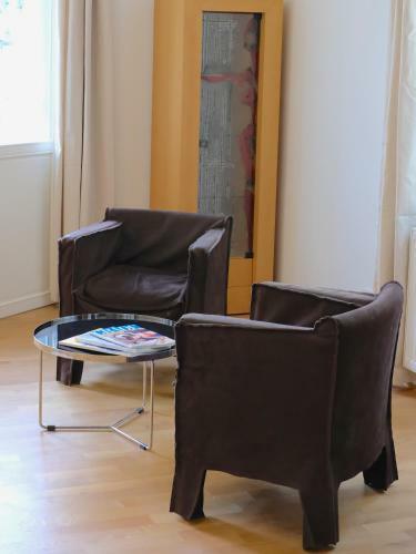 Kolonada Luxury 3 Bedroom Apartment Manes
