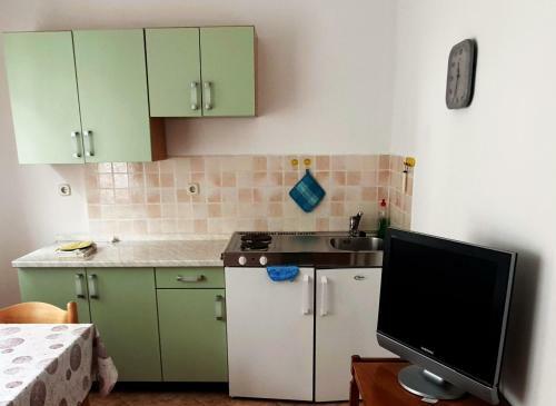 Cecillia Mare Apartments
