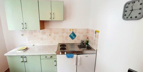 Cecillia Mare Apartments