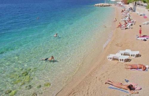 Cecillia Mare Apartments