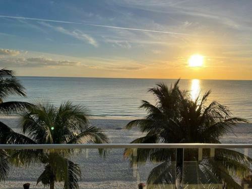 251 Key West Court - Luxurious Beachfront Home With Pool