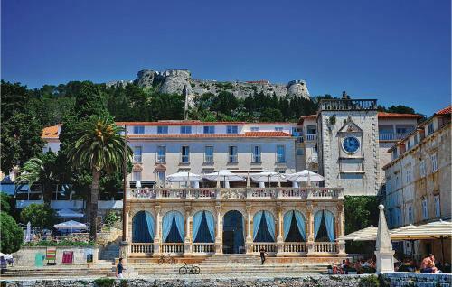Four-bedroom Holiday Home In Svirce