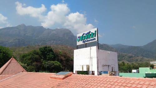 Hotel Esakki Resort Fivefalls
