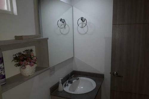 �hermoso Apartamento Con Ubicaci�n Ideal!