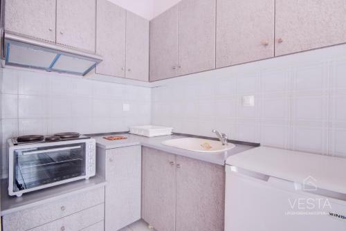 4 Apartments In Hanioti
