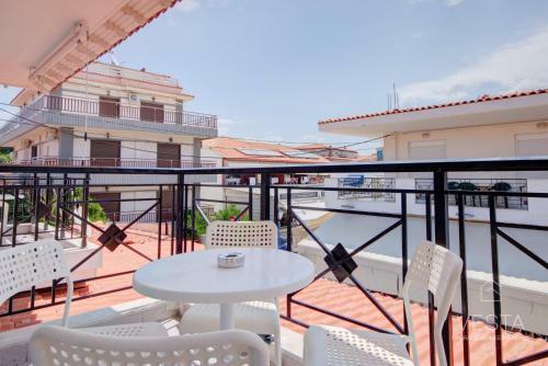 4 Apartments In Hanioti