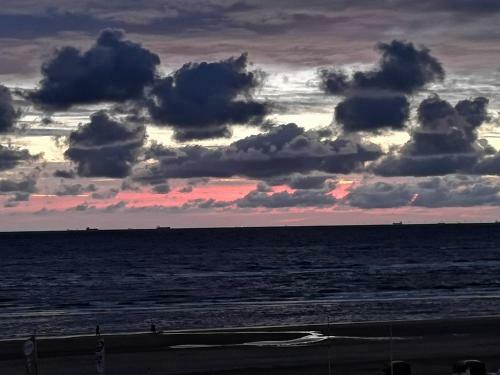 Apartamento Beach Studio No Sea View Plus Parking