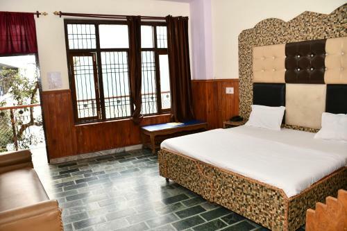 Hotel Himalyan Paradise