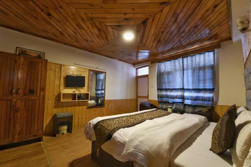 Hotel Elena Aastha Regency