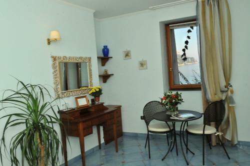 Hostal E Poi...ravello