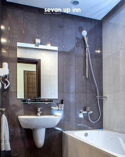 Hotel Sevan Resort, Sevan Up Inn