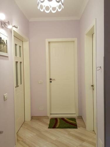 Holiday Center Apartment
