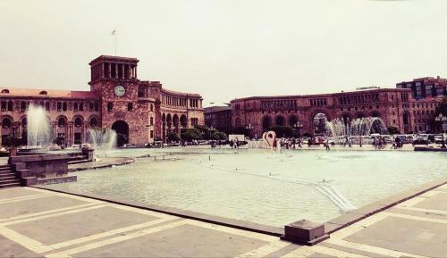 Luxury Apartment With Jacuzzi On Republic Square