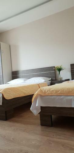 Apartments Lati