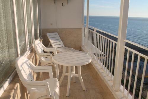 J.r Apartment In The Sea